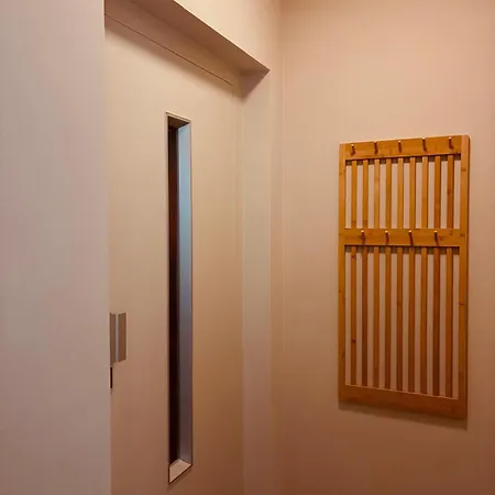 Christina's 1 Bed - Second Floor With Balcony Apartamento *
