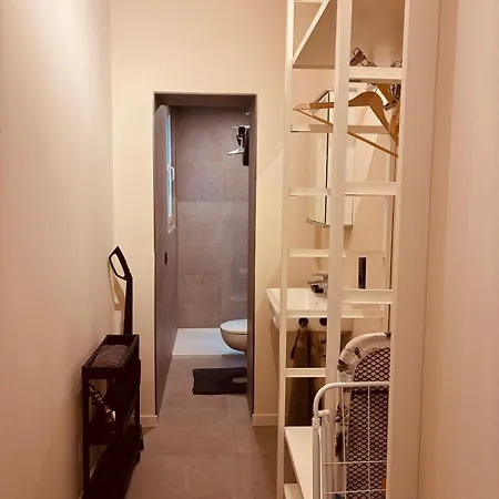 Christina's 1 Bed - Second Floor With Balcony Apartamento *