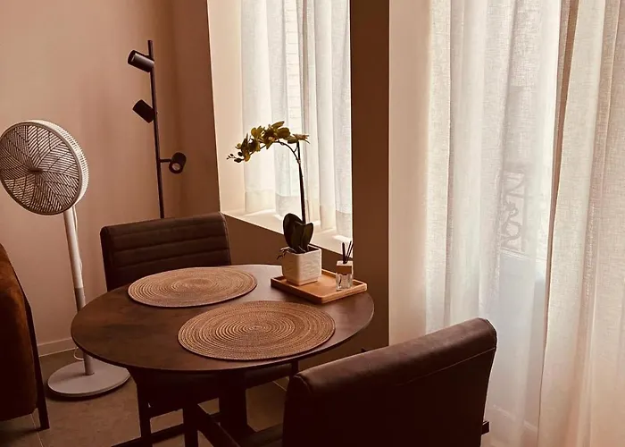 Christina's 1 Bed - Second Floor With Balcony Ostende